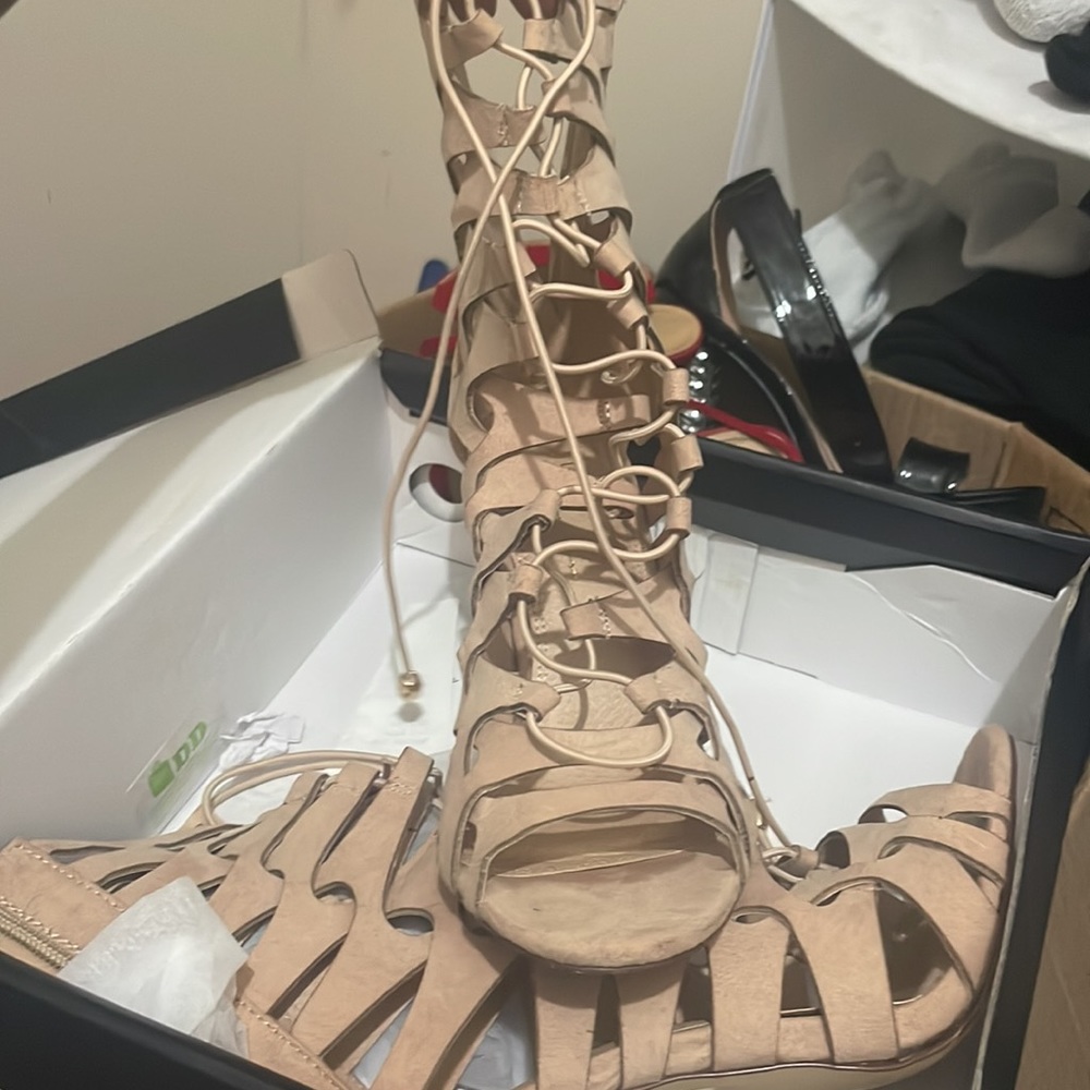 Shoes - Picture 2 of 4